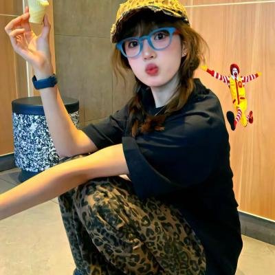 分手后，我成了首富掌中宝